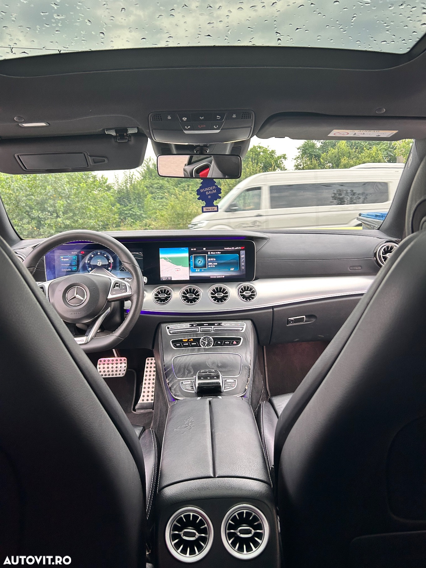 Mercedes-Benz E 220 d Coupe 9G-TRONIC AMG Line - 12