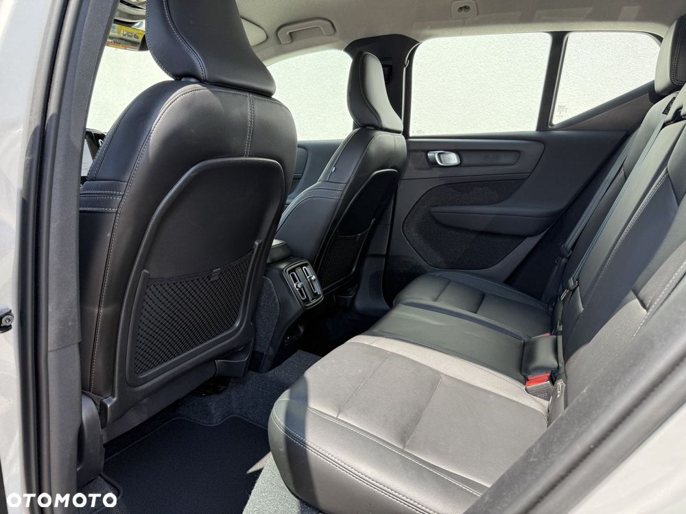 Volvo XC 40 - 18