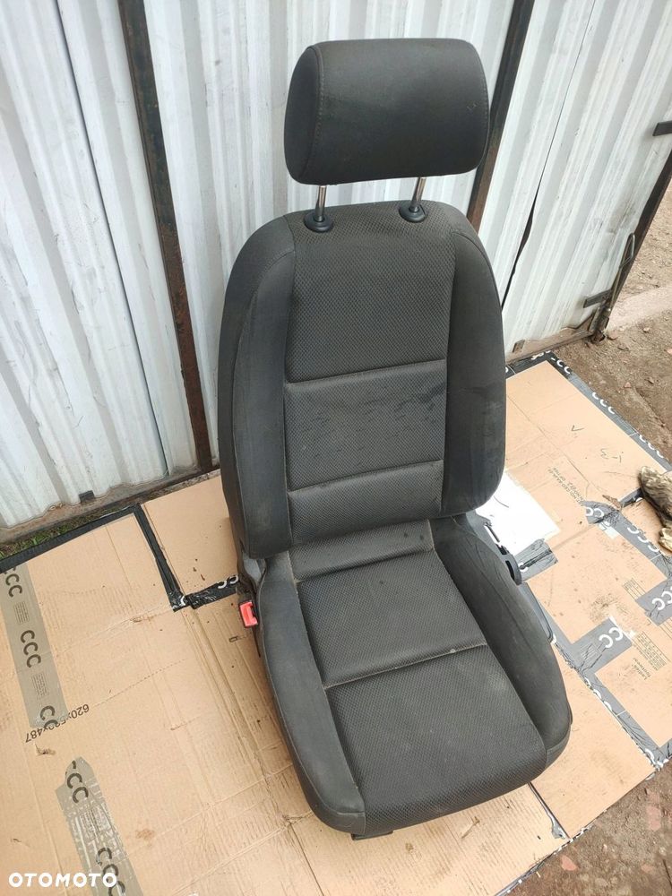 fotel kierowcy lewy audi a4 b6 czarny - 4