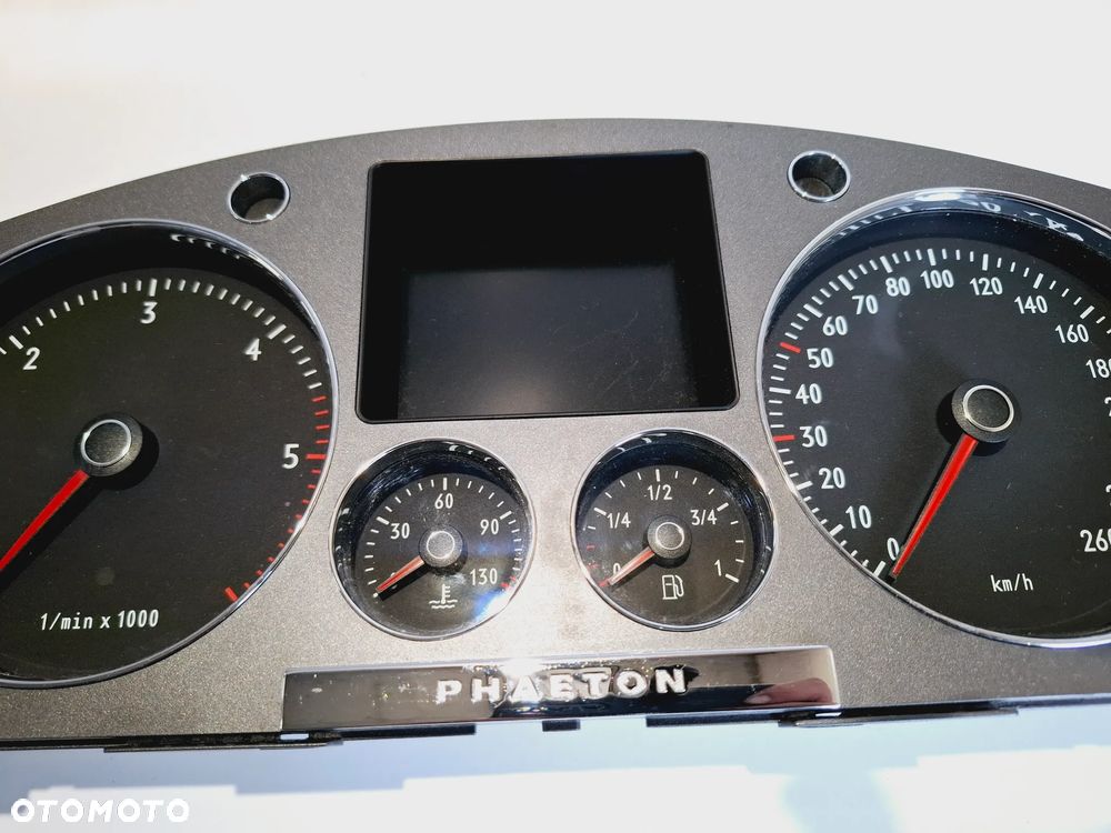 Licznik Zegar Phaeton TDI 3D0920885K Europa - 4