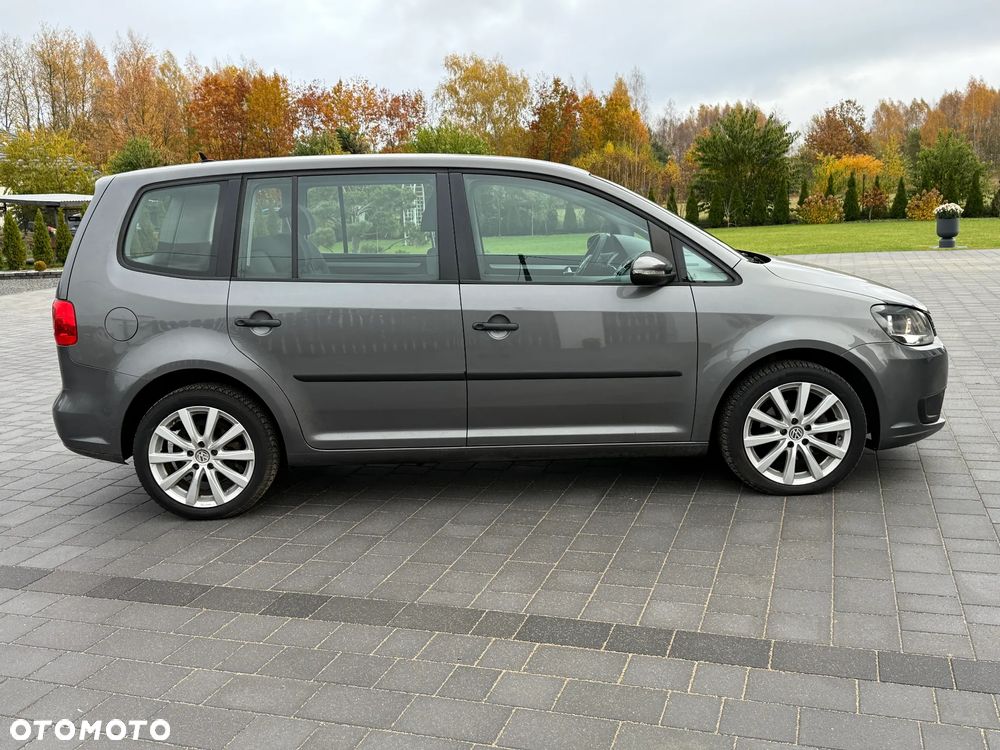 Volkswagen Touran 1.6 TDI DPF BlueMotion Technology Trendline - 16