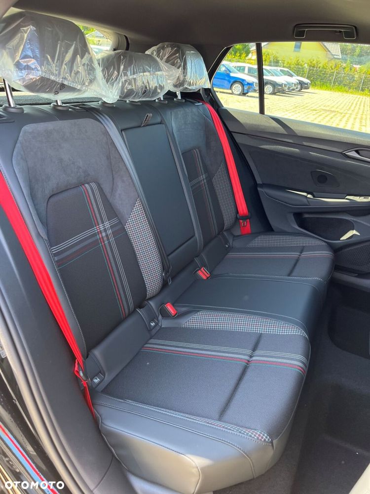 Volkswagen Golf 2.0 TSI GTI Edition 50 DSG - 11