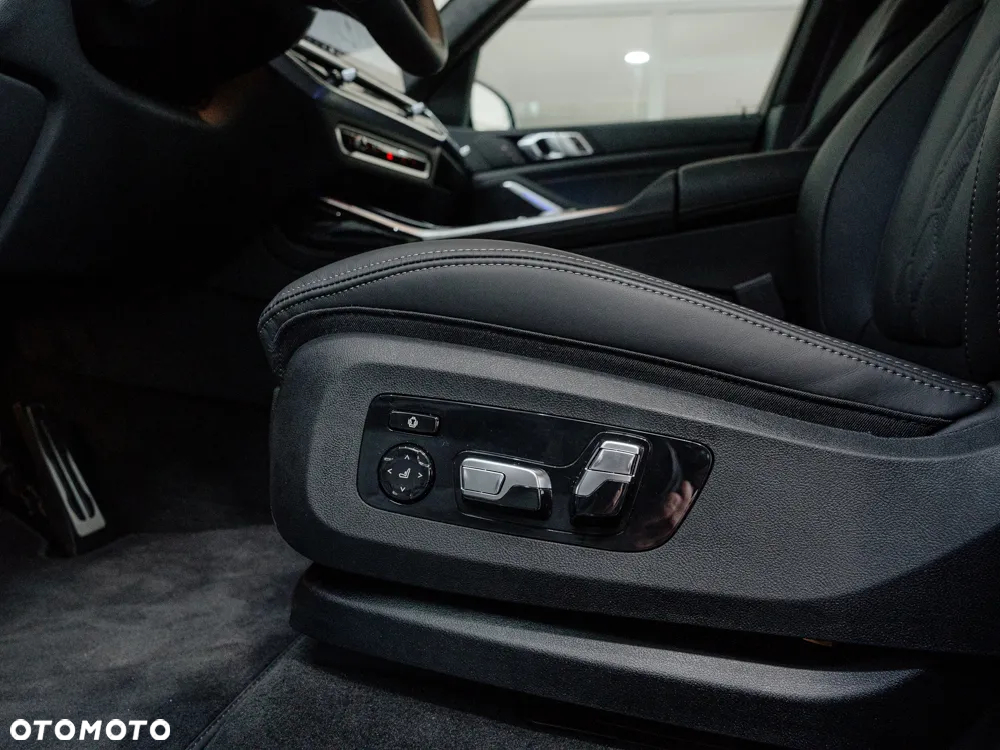 BMW X7 - 12