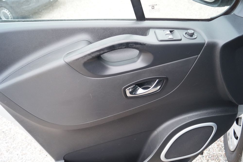 Opel Vivaro L1H1 - 12