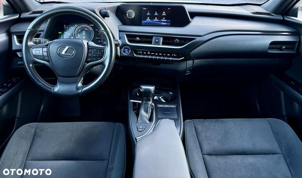 Lexus UX - 11