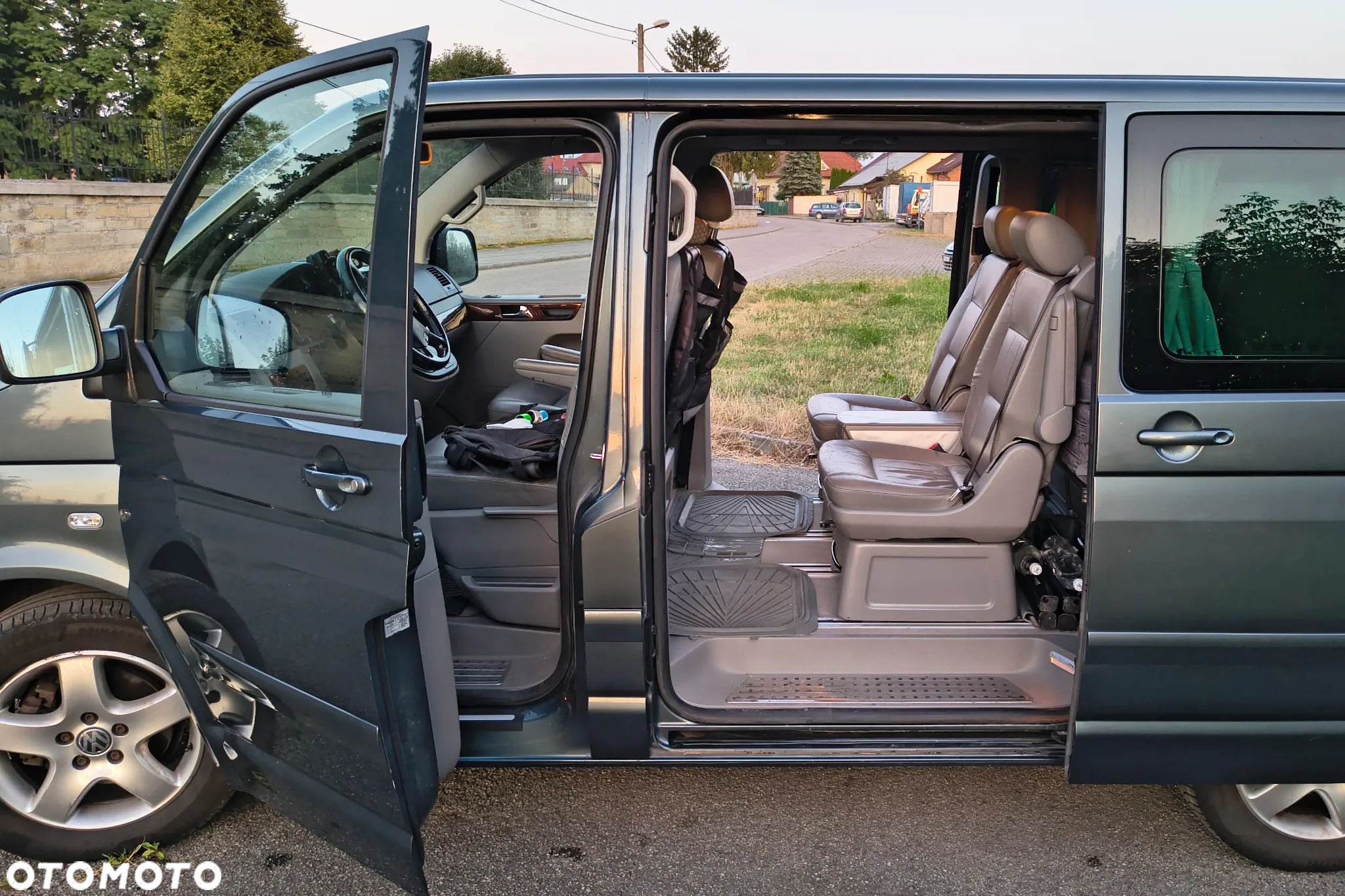 Volkswagen Multivan TDI L1 Highline - 16