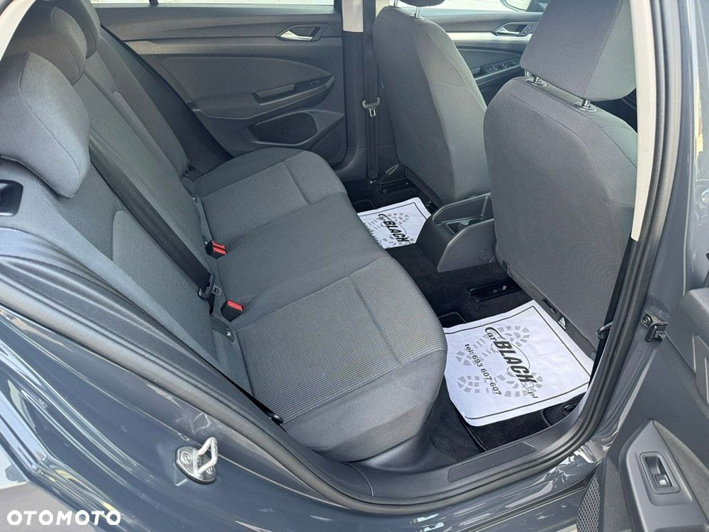 Volkswagen Golf - 11