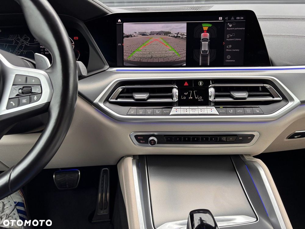 BMW X6 - 24