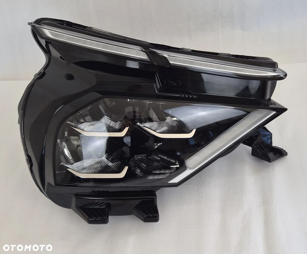 LAMPA PRAWA PRZÓD ,,LED VISION,, CITROEN C4 X C4 III 2020- 9830649280 - 1