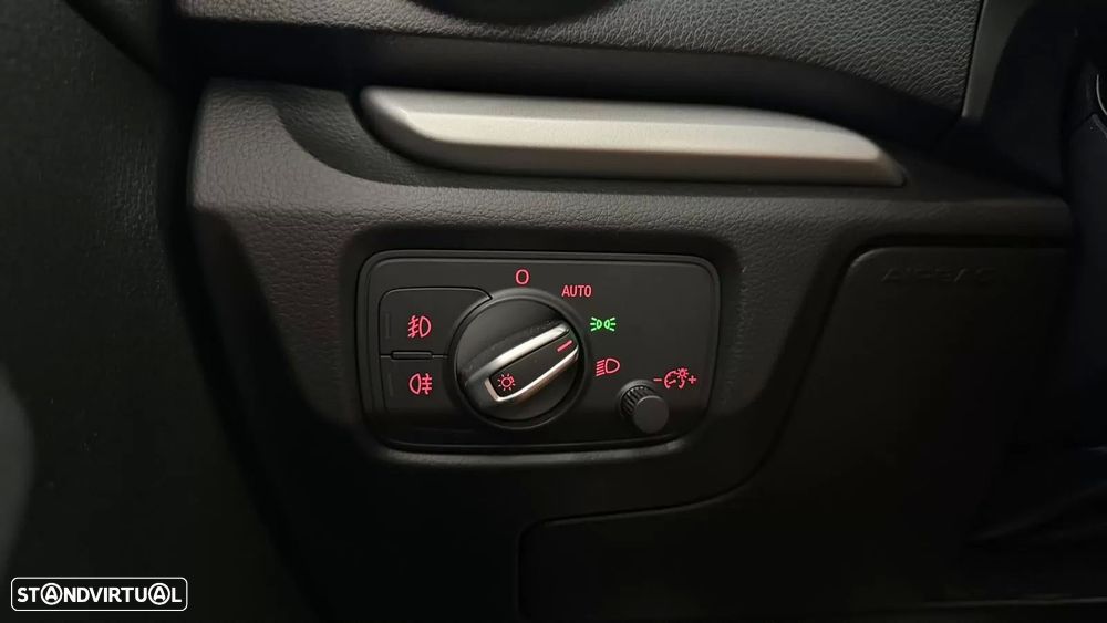 Audi A3 Cabrio 2.0 TDi Sport - 27
