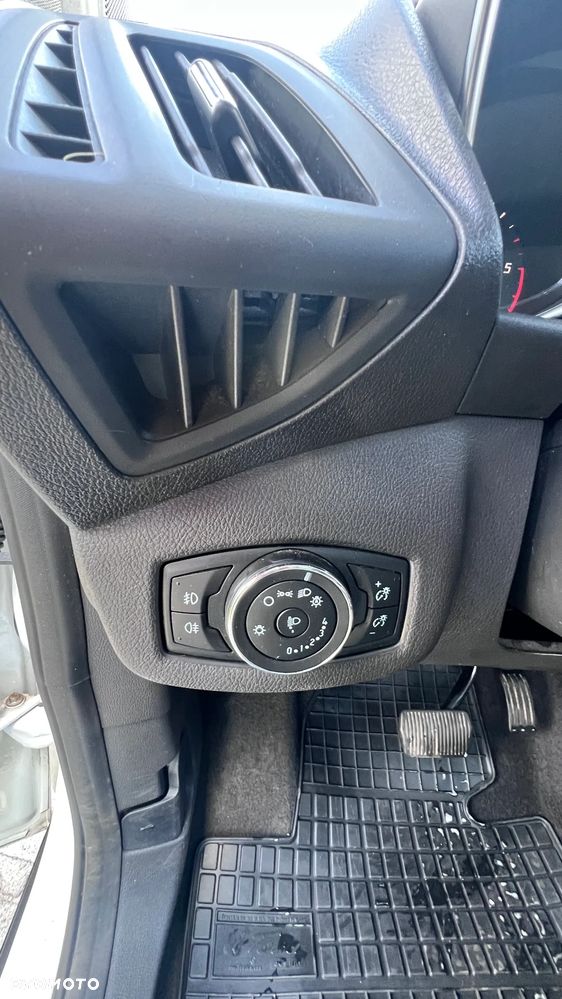 Ford Tourneo Connect Grand - 13