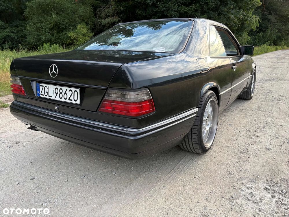Mercedes-Benz Klasa E - 9