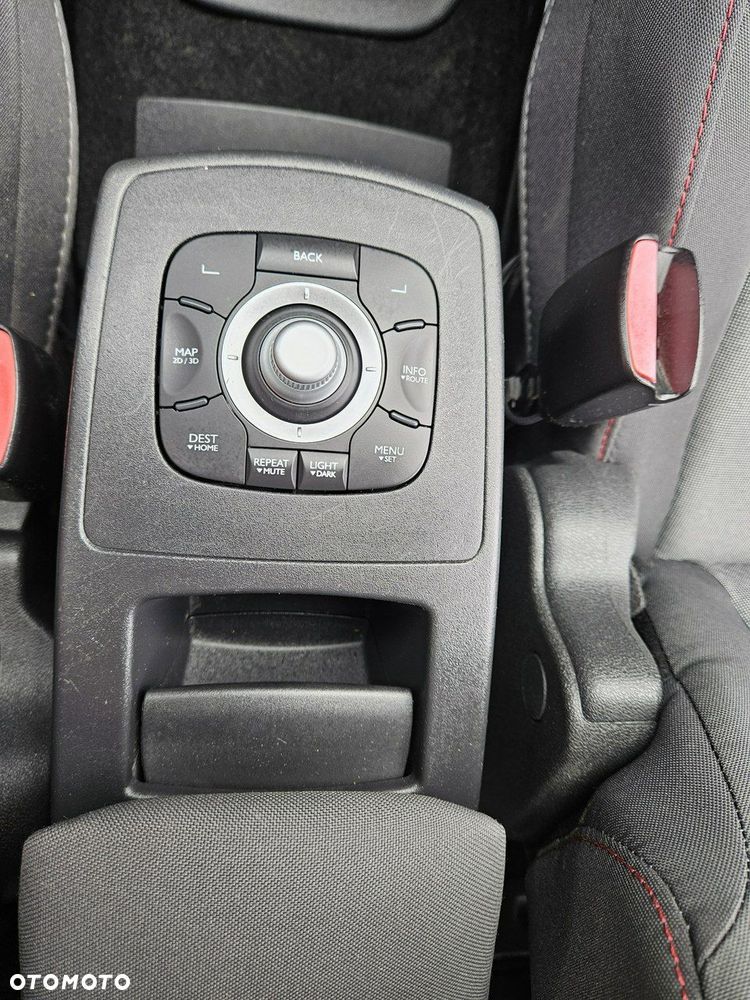 Renault Grand Scenic - 18