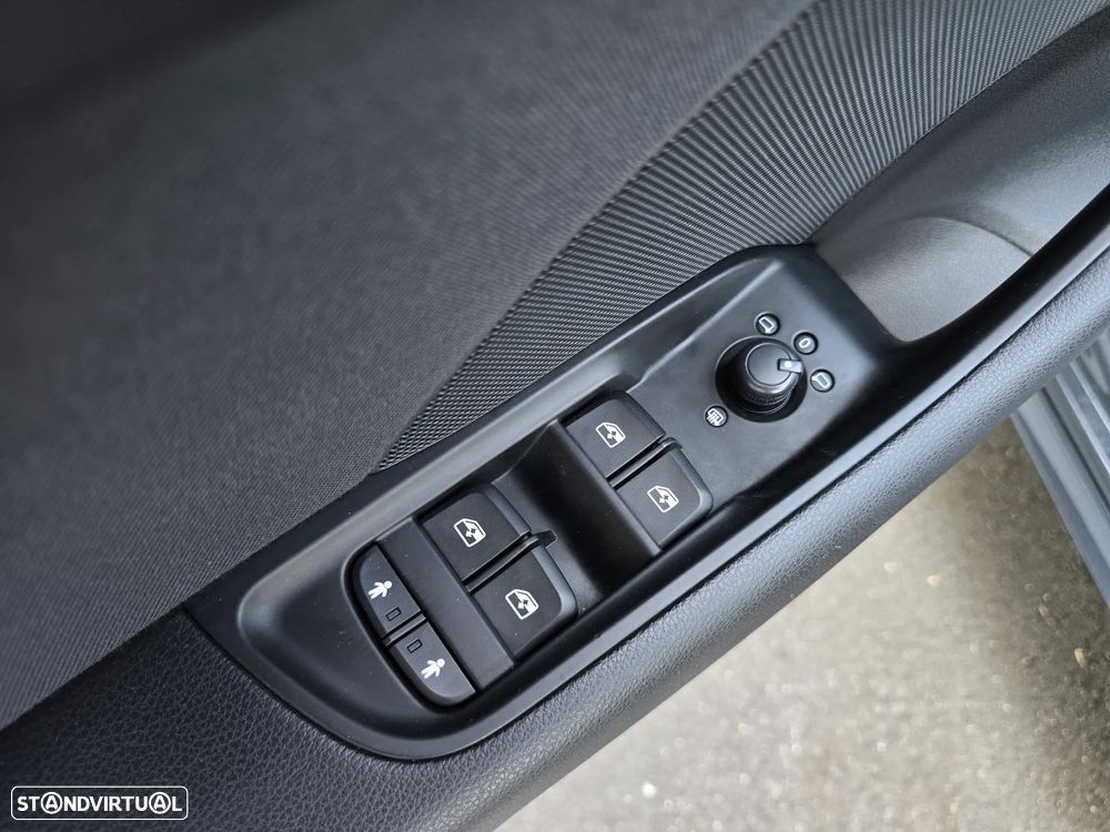 Audi A3 Sportback 30 TFSI S-line - 30