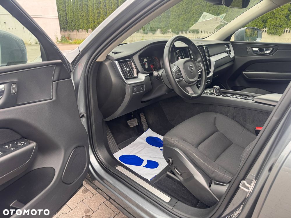 Volvo XC 60 B4 D Geartronic Momentum Pro - 12