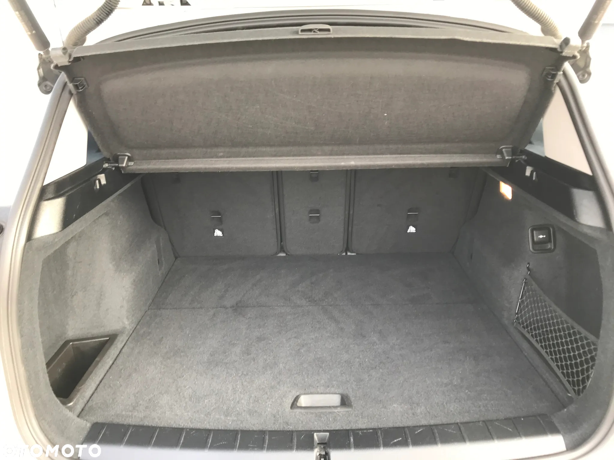 BMW X1 sDrive18i Business Edition - 37