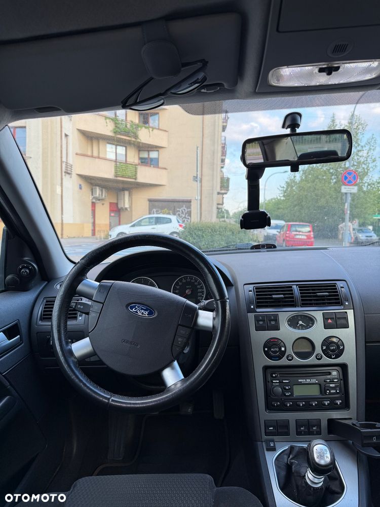 Ford Mondeo - 11