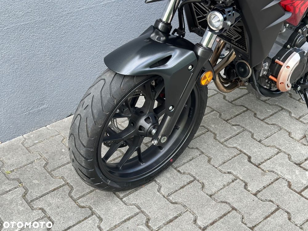 Honda CB - 24