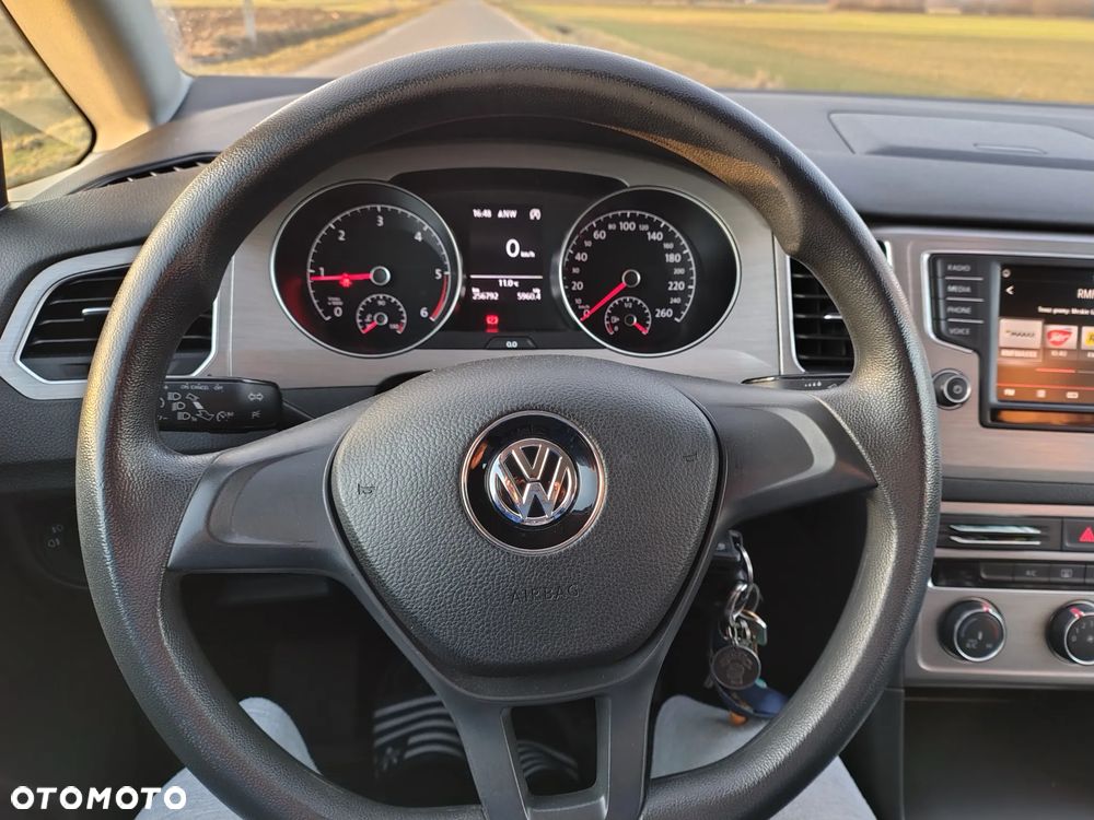 Volkswagen Golf 1.6 TDI BlueMotion Comfortline - 8