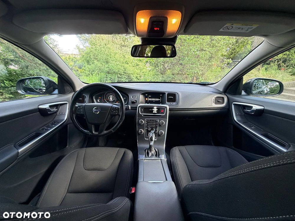Volvo V60 D4 Drive-E Kinetic - 11