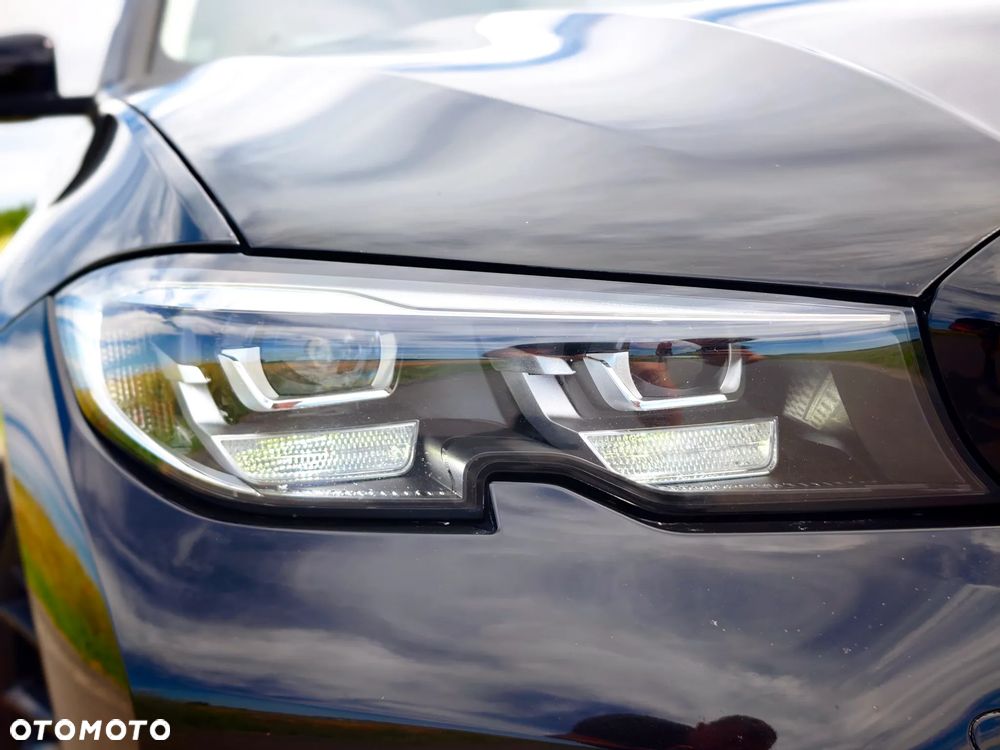 BMW Seria 3 318i - 16