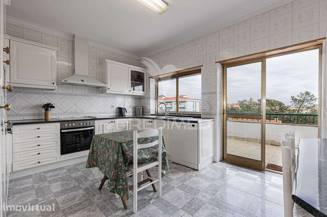 Moradia T7 de Prestígio com Piscina Aquecida e Mais de 500m² de Áre... - Grande imagem: 3/40
