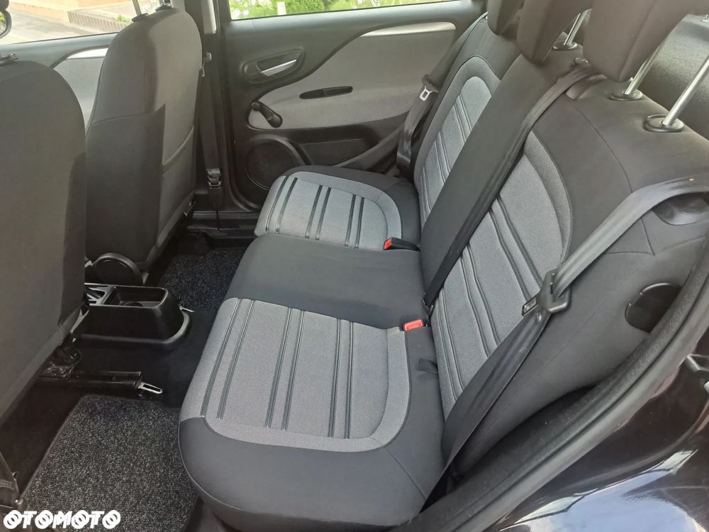 Fiat Punto Evo 1.4 8V Estiva Blue&Me - 12