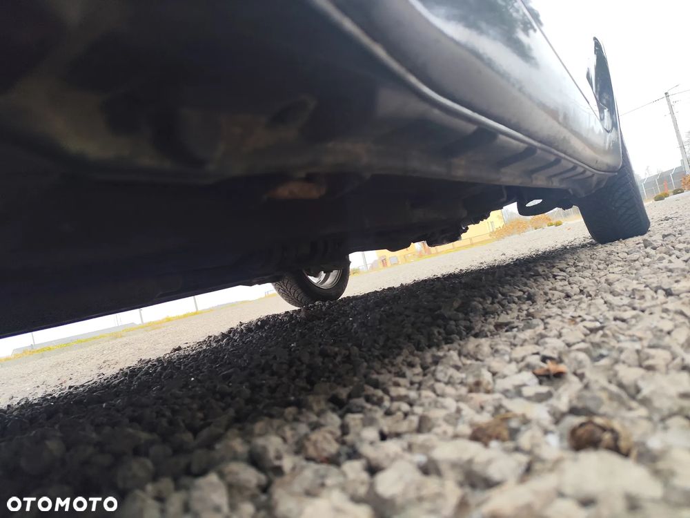 Suzuki Swift 1.3 GLX - 13