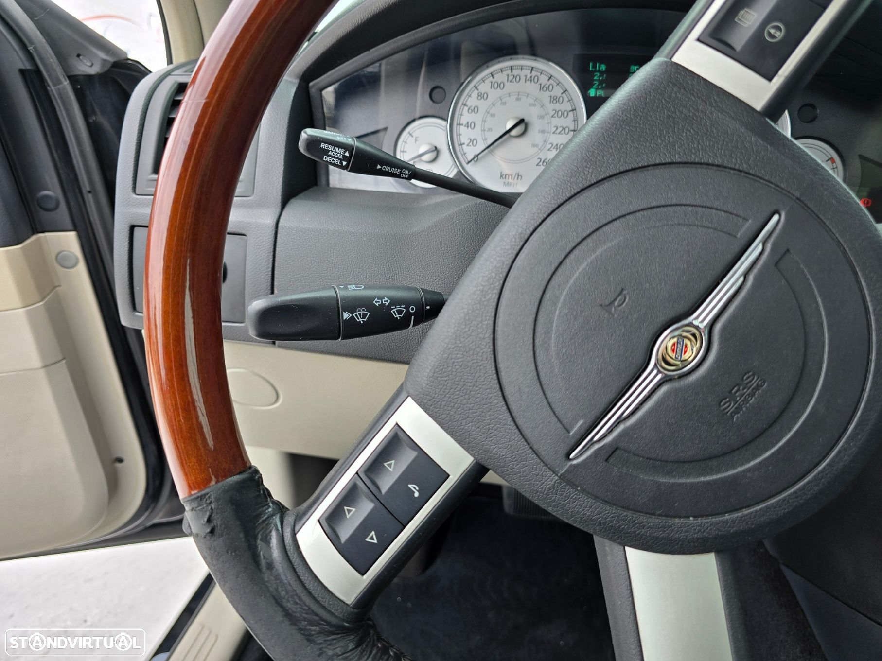 Chrysler 300 C Touring 3.0 CRD - 29