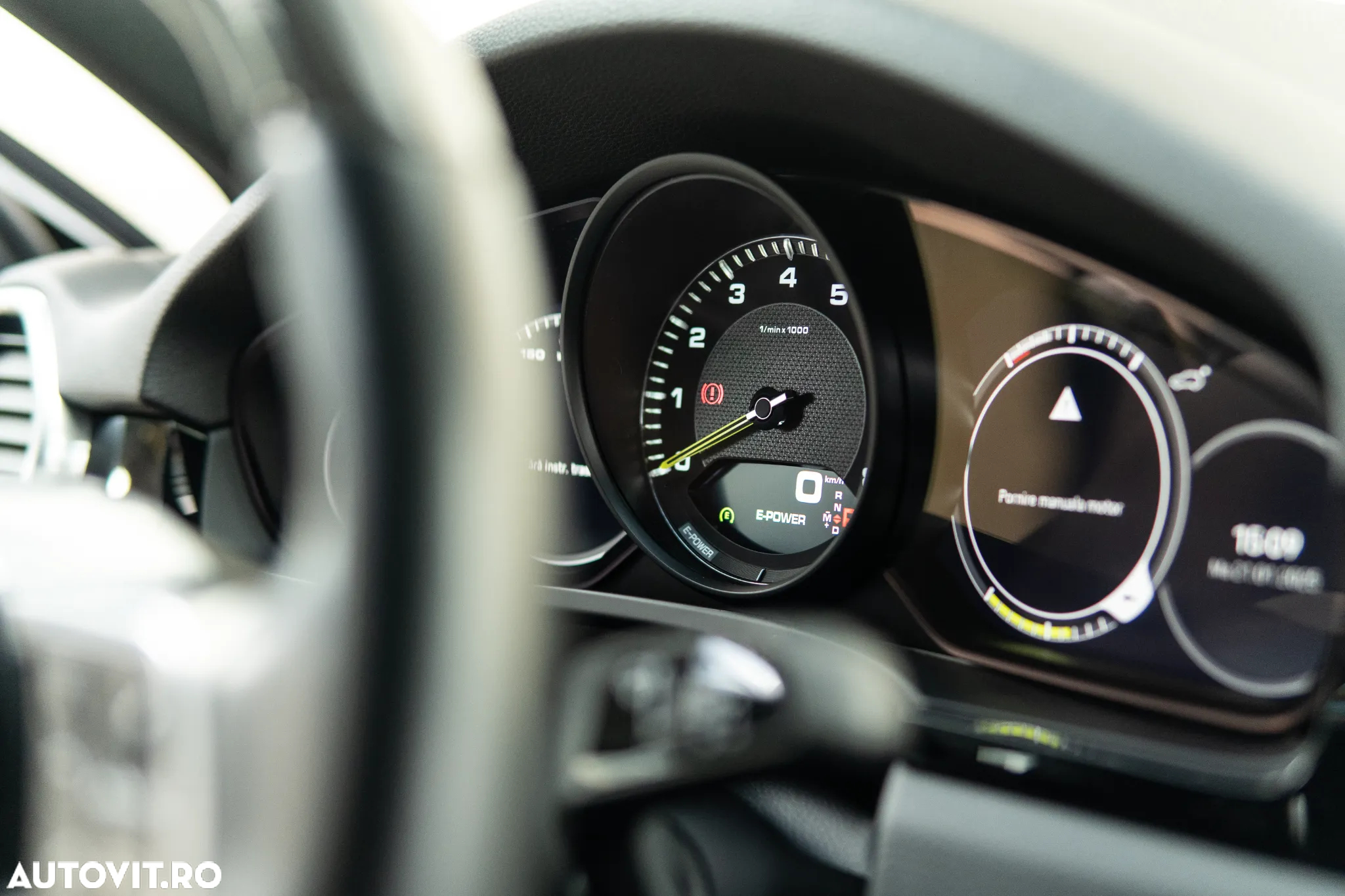 Porsche Cayenne - 26