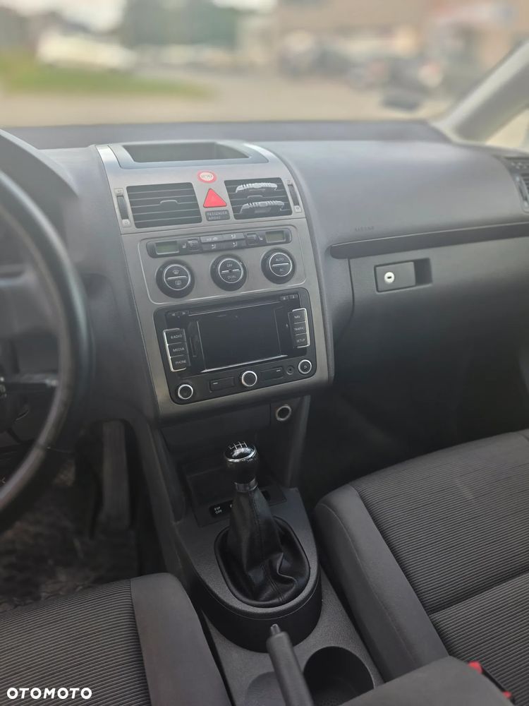 Volkswagen Touran 1.4 TSI Trendline - 11