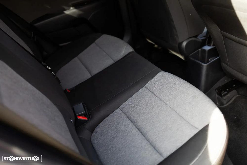 Kia Stonic - 26