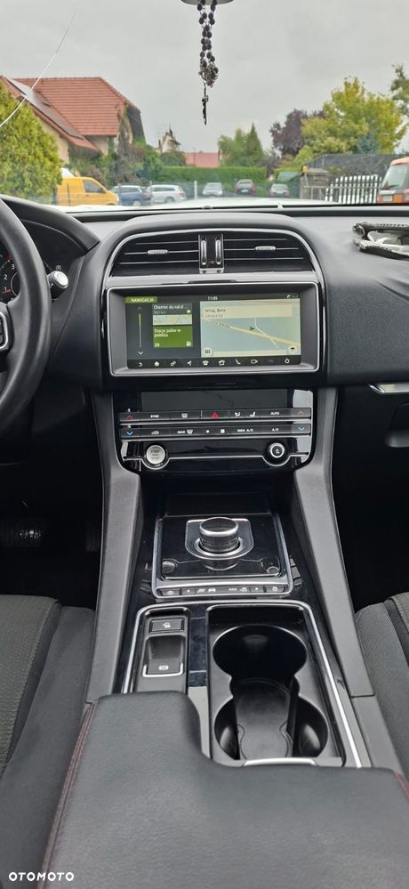 Jaguar F-Pace 2.0 i4P AWD Pure - 18