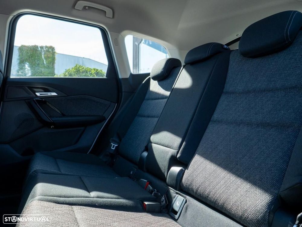 BMW iX1 eDrive20 - 28
