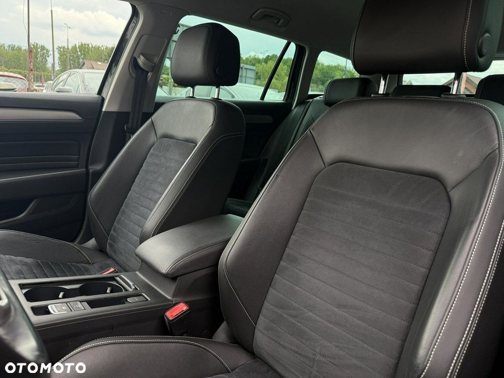 Volkswagen Passat 2.0 TSI Elegance DSG - 12