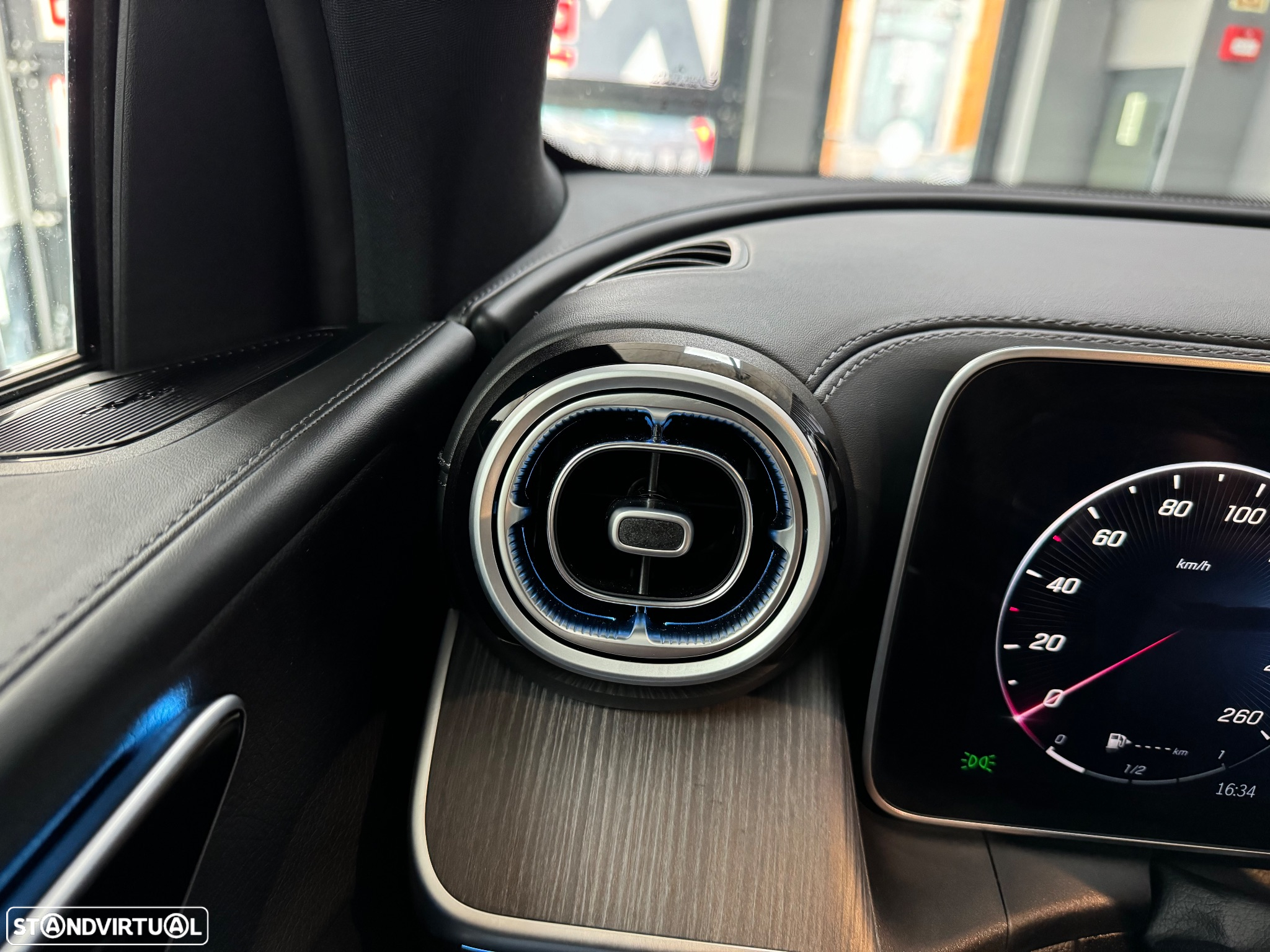 Mercedes-Benz GLC 300 de 4Matic - 18