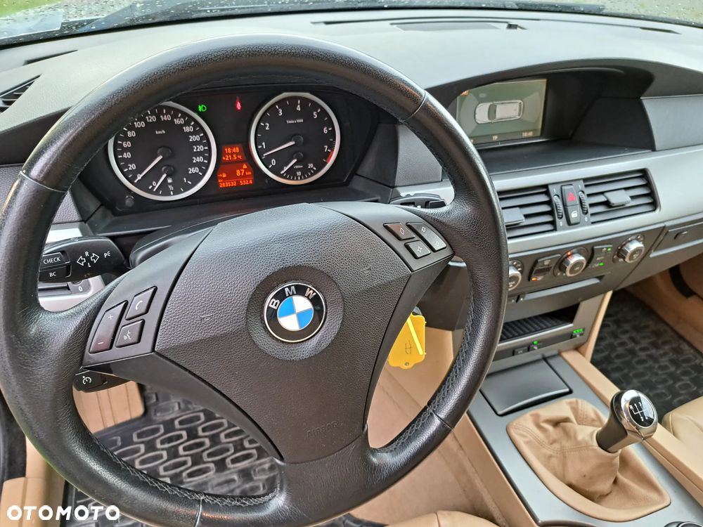 BMW Seria 5 530i - 11