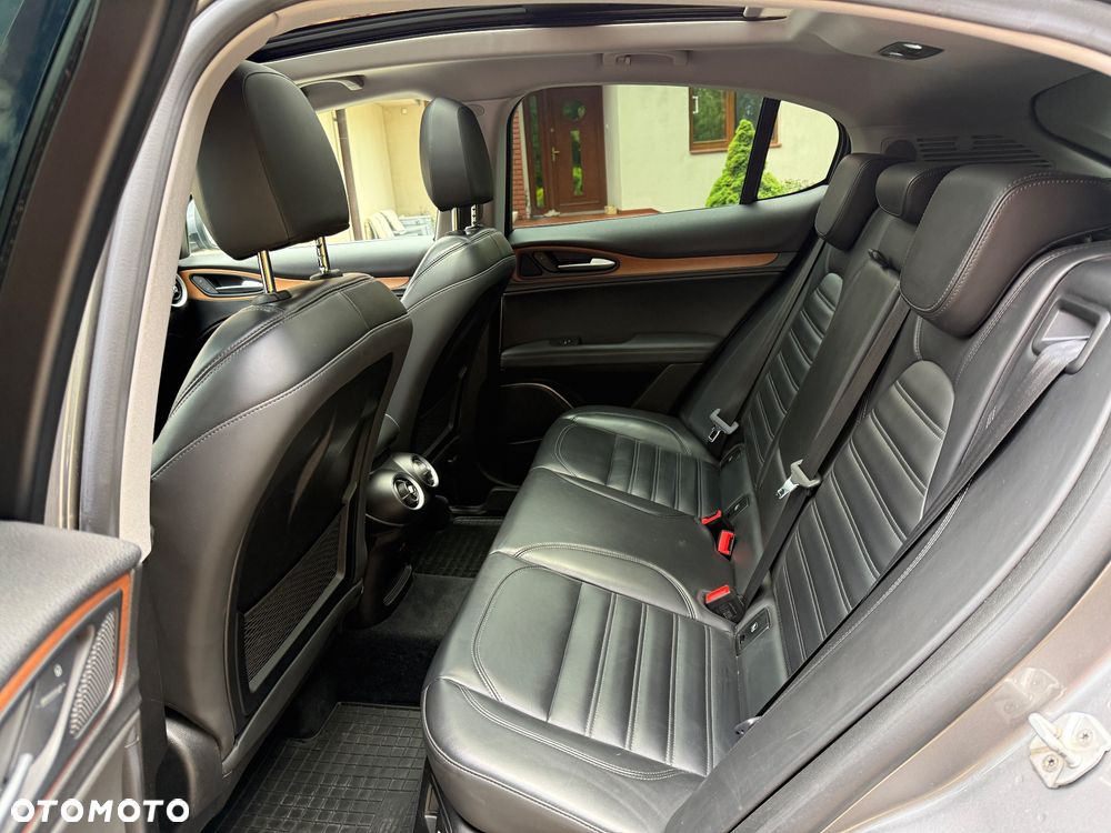 Alfa Romeo Stelvio 2.0 Turbo First Edition Q4 - 19
