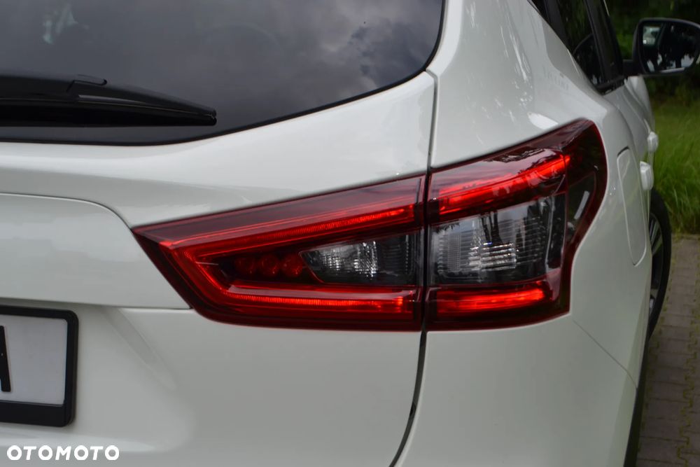 Nissan Qashqai - 11