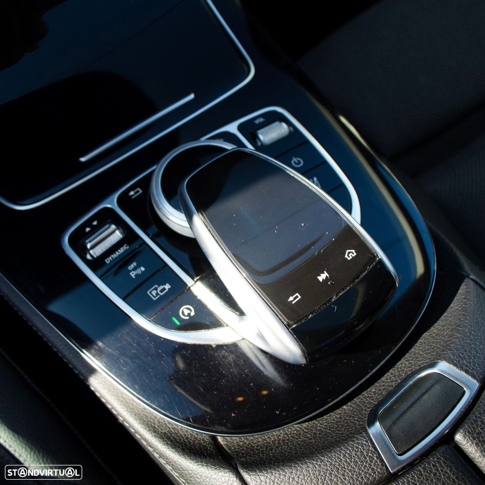Mercedes-Benz E 220 d Avantgarde - 15