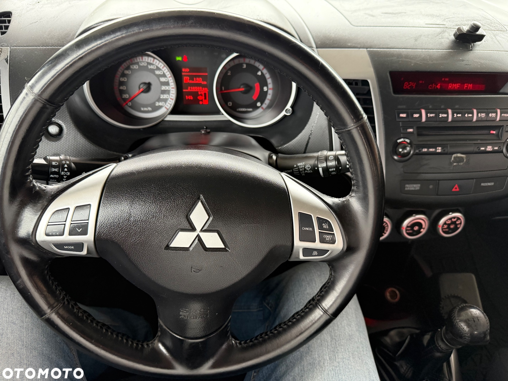 Mitsubishi Outlander 2.0 DI-D 4WD Intense - 17