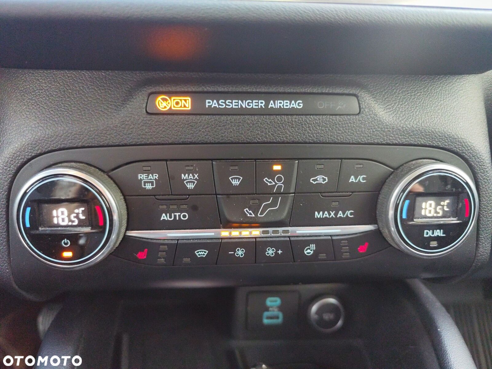 Ford Kuga - 34