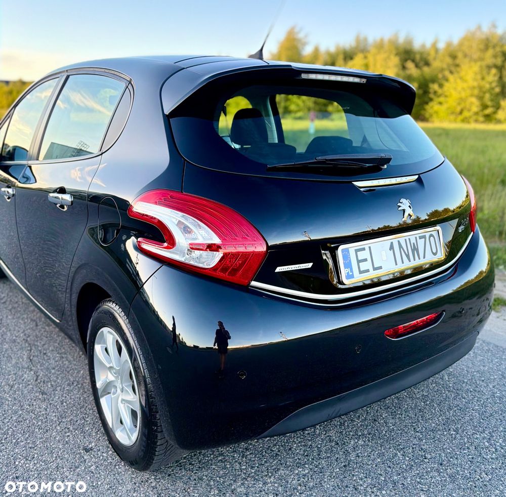 Peugeot 208 - 35
