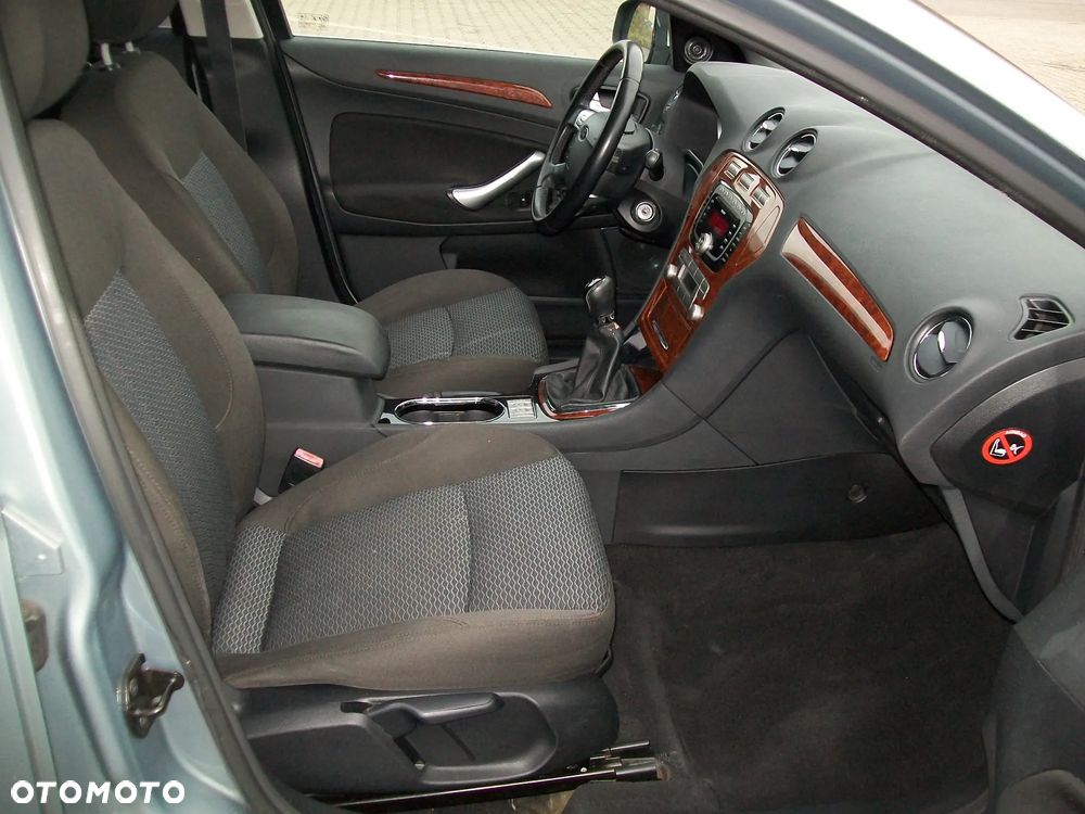 Ford Mondeo 2.0 Ghia - 5