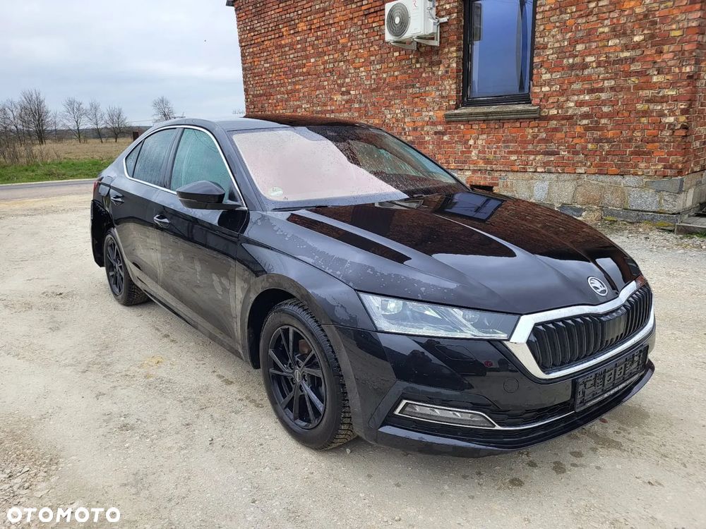 Skoda Octavia 2.0 TDI DSG Exclusive Plus - 4