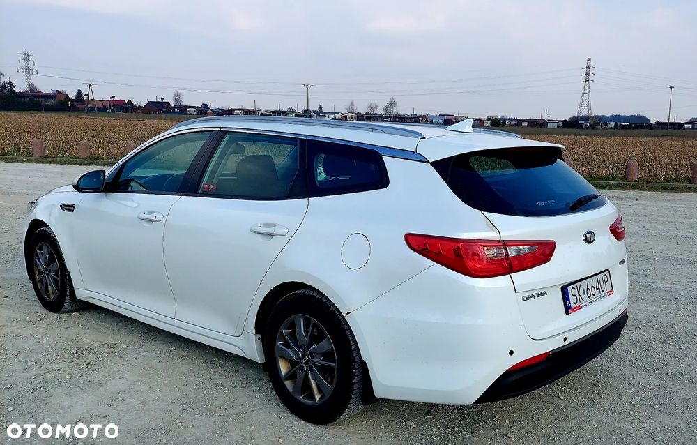 Kia Optima 1.7 CRDI XL DCT - 4