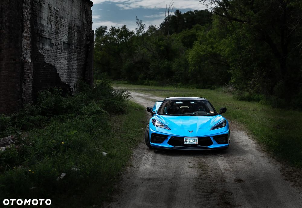 Chevrolet Corvette - 3