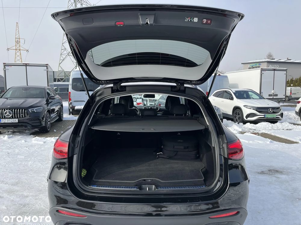 Mercedes-Benz GLC 300 e PHEV 4-Matic AMG Line - 18