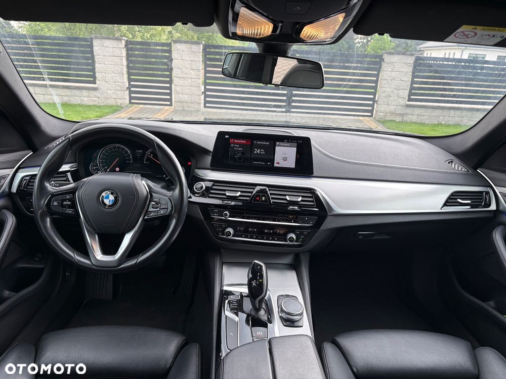 BMW Seria 5 520d Luxury Line - 11
