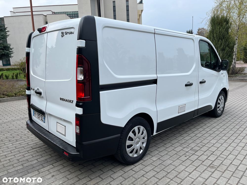 Renault Trafic - 2